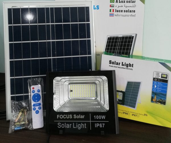 Đèn pha năng lượng mặt trời Focus Solar 100W